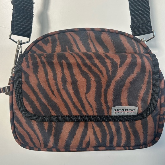 RICARDO BEVERLY HILLS CROSSBODY BAG CARRY ON FOLDING BAG TRAVEL BAG ALL IN ONE - Picture 3 of 10